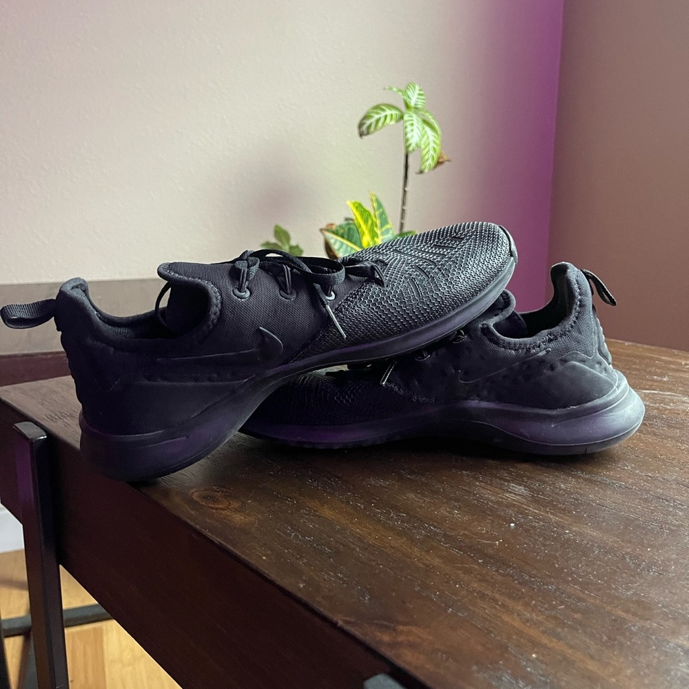Nikes - Picture 2 of 3